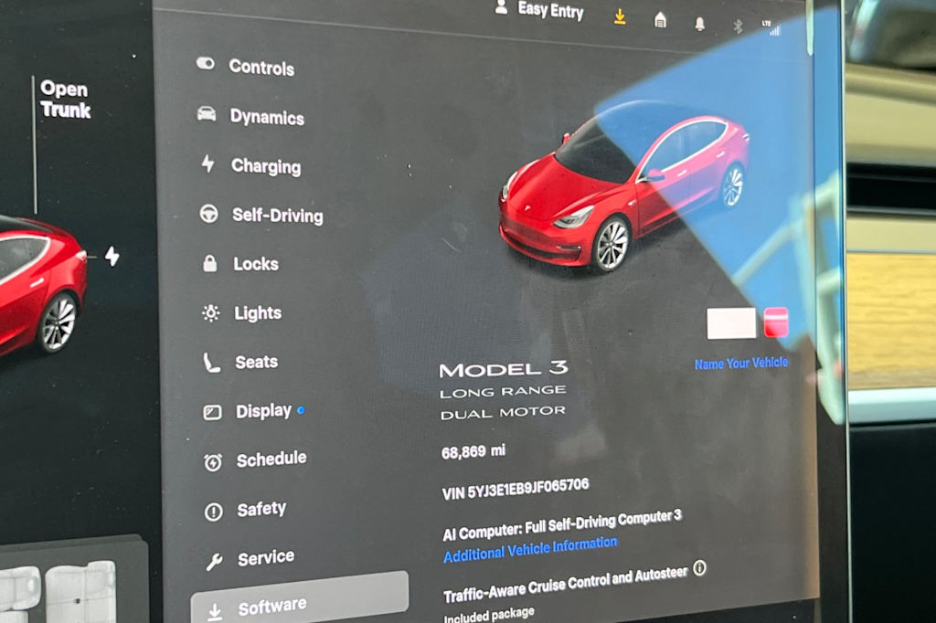 Thumbnail: 2018 Tesla Model 3 - 15