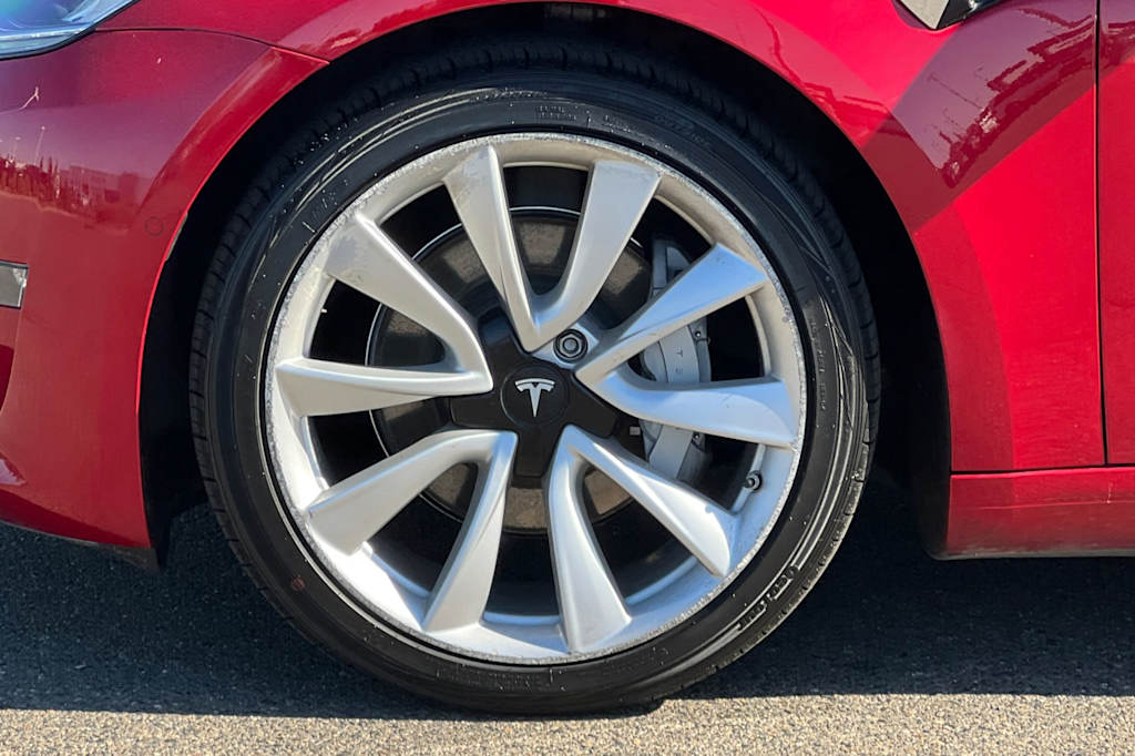 Thumbnail: 2018 Tesla Model 3 - 7