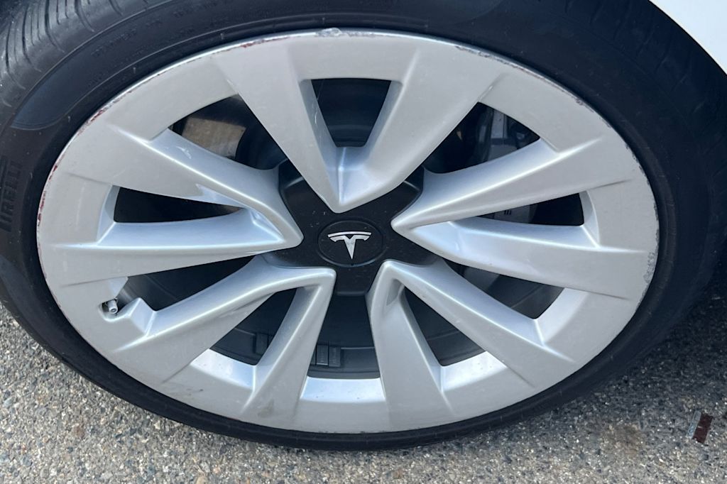 Thumbnail: 2022 Tesla Model 3 - 6