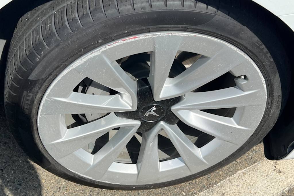 Thumbnail: 2022 Tesla Model 3 - 16