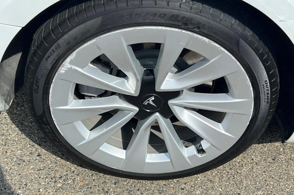 Thumbnail: 2022 Tesla Model 3 - 18