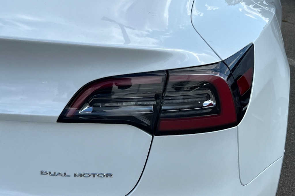 Thumbnail: 2022 Tesla Model 3 - 19