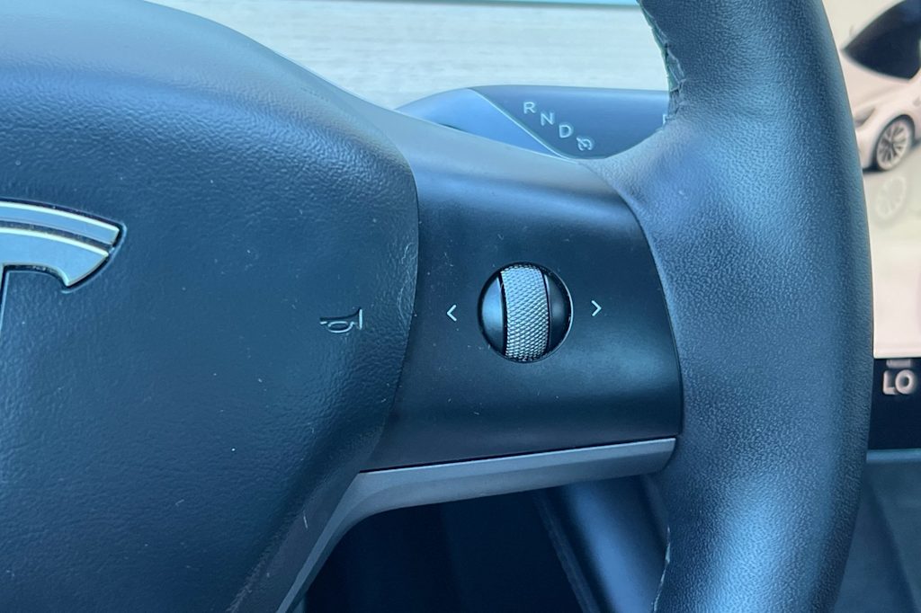 Thumbnail: 2022 Tesla Model 3 - 27