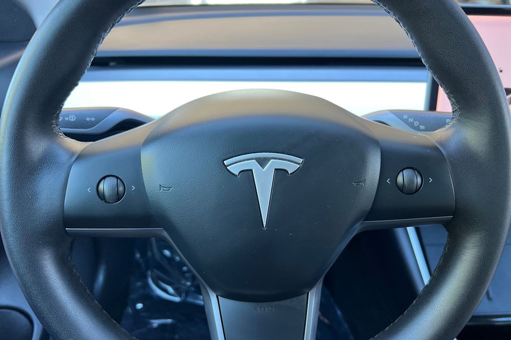 Thumbnail: 2020 Tesla Model 3 - 24