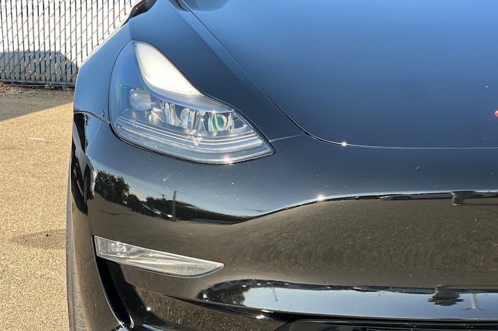 Thumbnail: 2023 Tesla Model 3 - 17