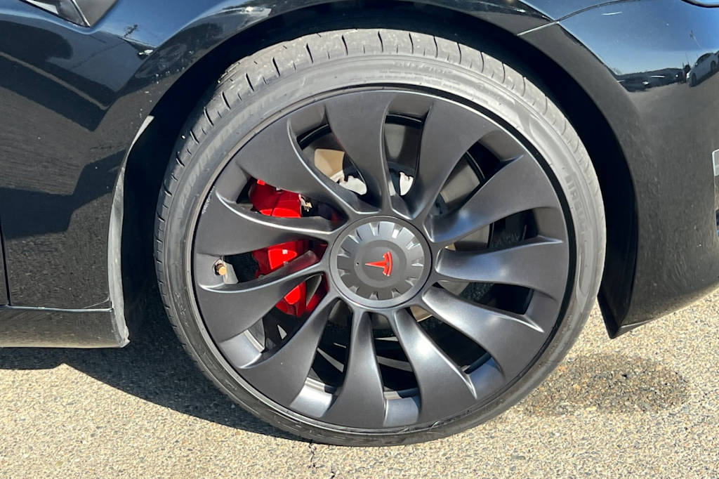 Thumbnail: 2023 Tesla Model 3 - 18