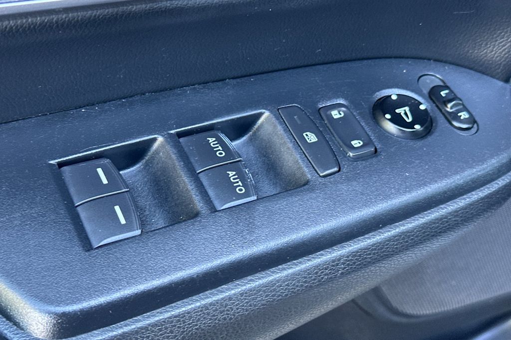 Thumbnail: 2019 Honda CR-V - 22