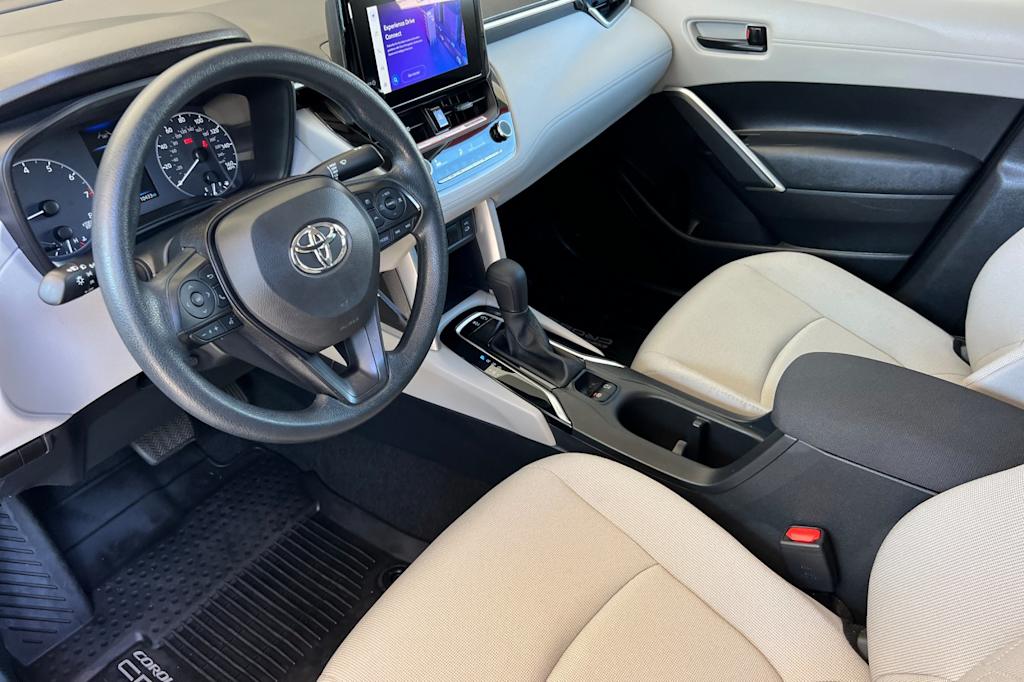 Thumbnail: 2024 Toyota Corolla Cross - 9