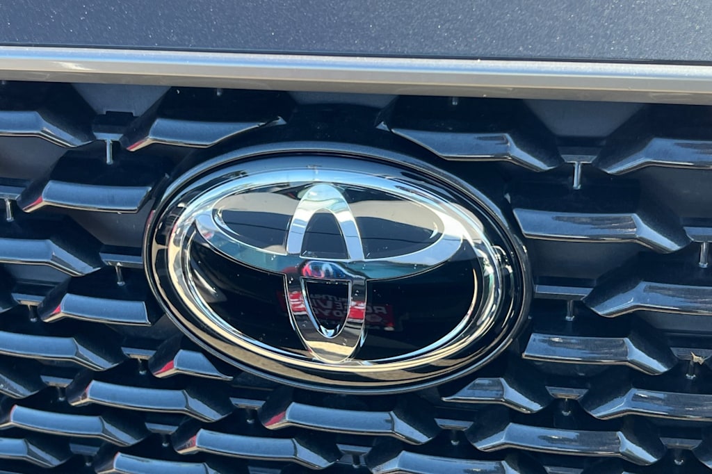 Thumbnail: 2024 Toyota Corolla Cross - 5
