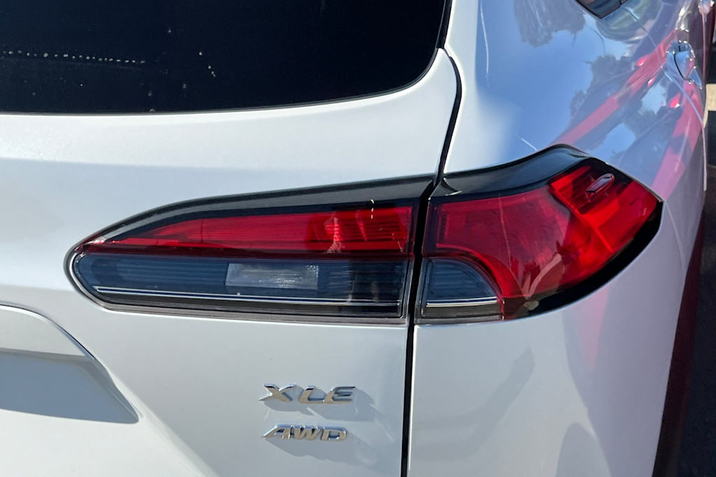 Thumbnail: 2024 Toyota Corolla Cross - 19