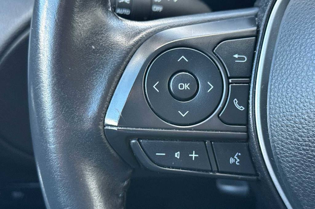2024 Toyota Corolla Cross XLE 30