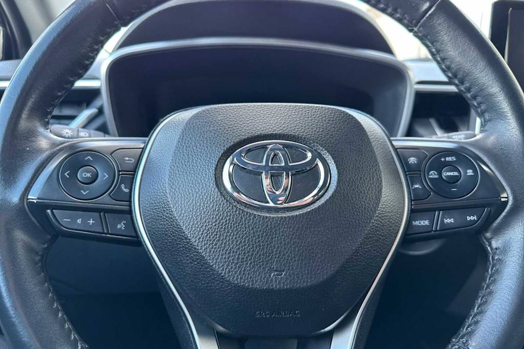 2024 Toyota Corolla Cross XLE 29