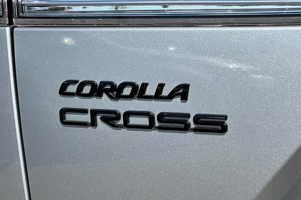 Thumbnail: 2025 Toyota Corolla Cross - 25