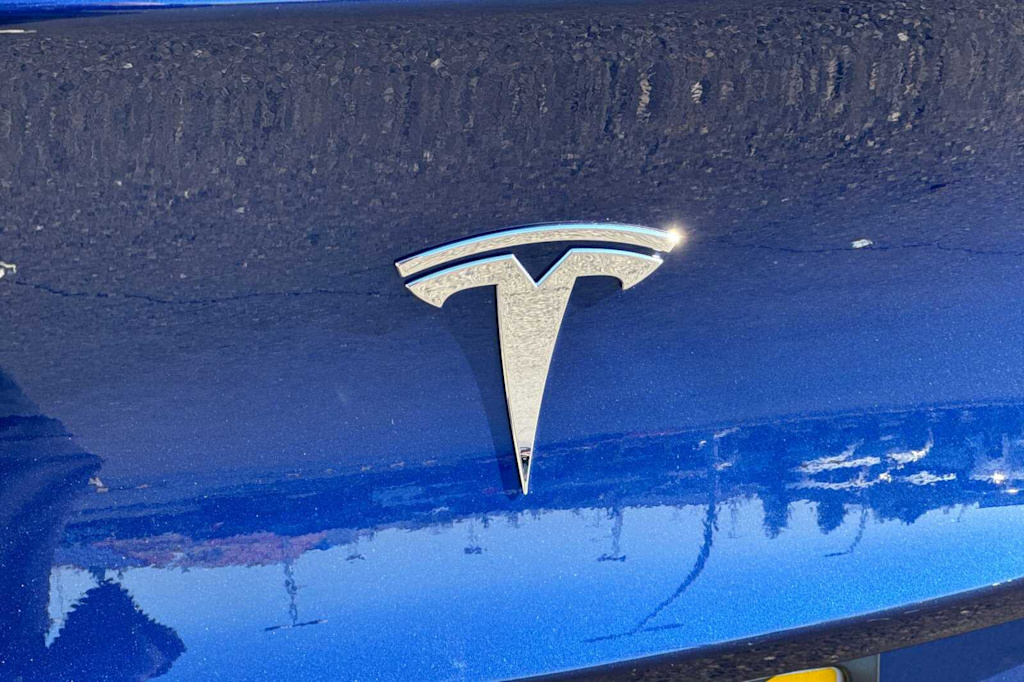 2024 Tesla Model Y Long Range 7