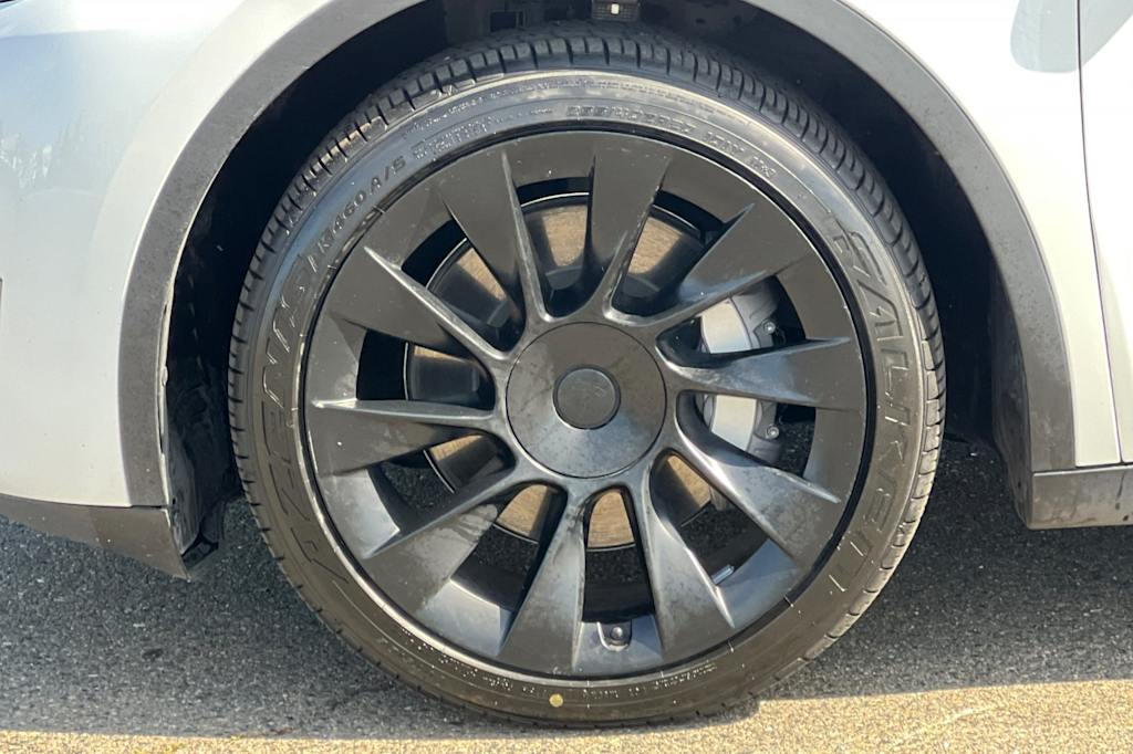 Thumbnail: 2023 Tesla Model Y - 8