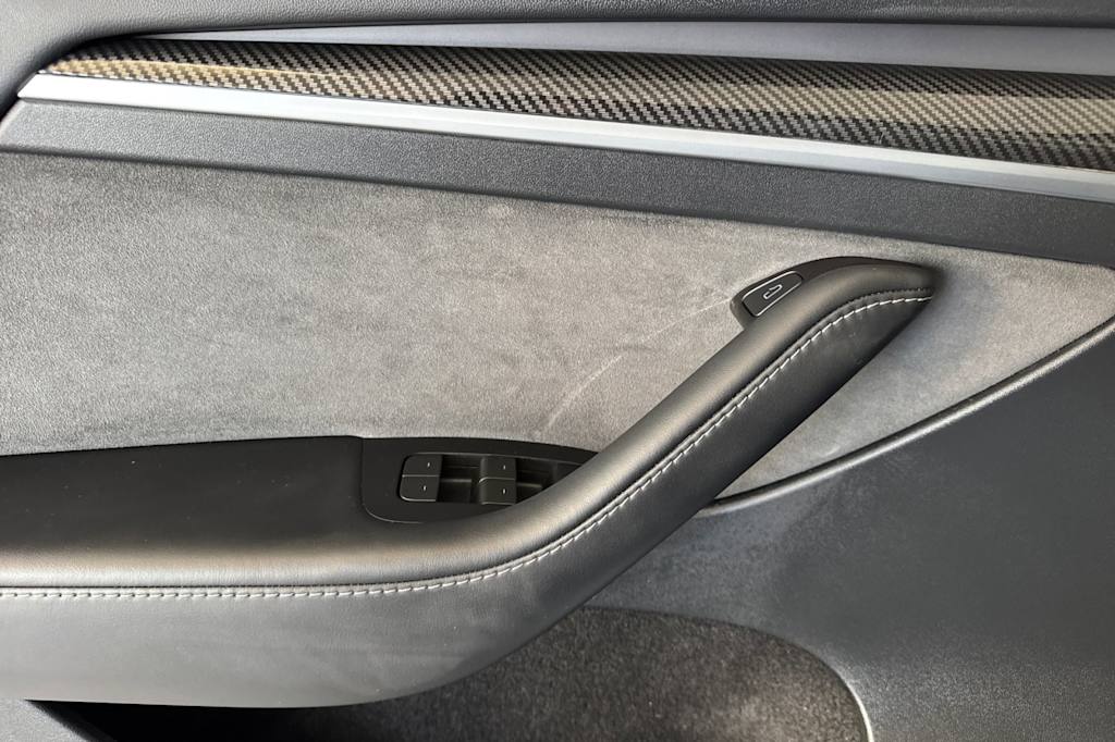 Thumbnail: 2024 Tesla Model Y - 21