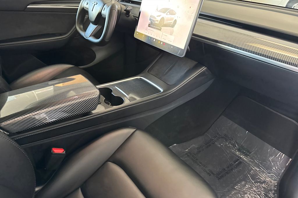 Thumbnail: 2024 Tesla Model Y - 10