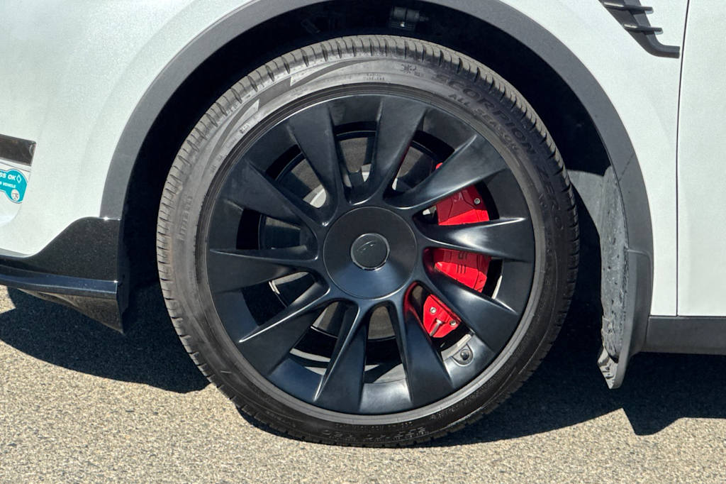 Thumbnail: 2024 Tesla Model Y - 8