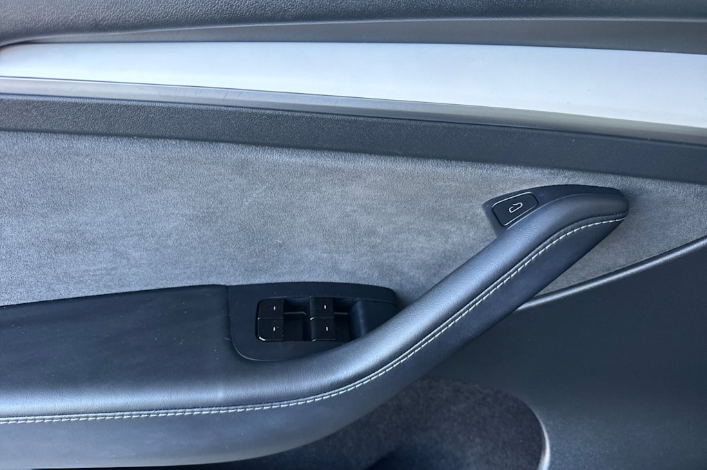Thumbnail: 2023 Tesla Model Y - 19