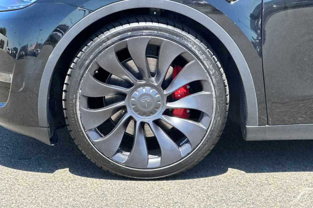 Thumbnail: 2023 Tesla Model Y - 8