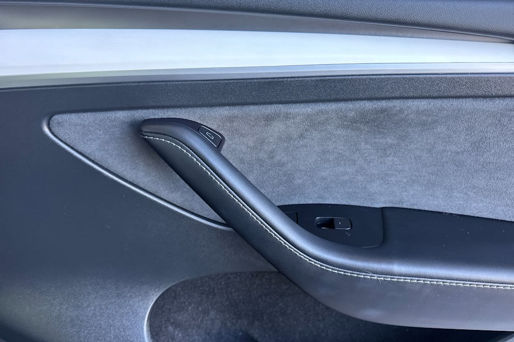Thumbnail: 2023 Tesla Model Y - 23