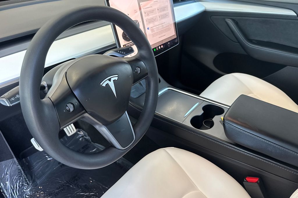Thumbnail: 2023 Tesla Model Y - 9