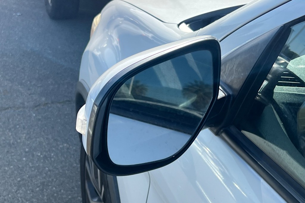Thumbnail: 2019 Mitsubishi Outlander Sport - 21
