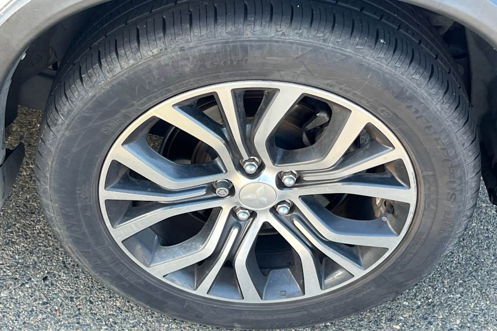 Thumbnail: 2019 Mitsubishi Outlander Sport - 23
