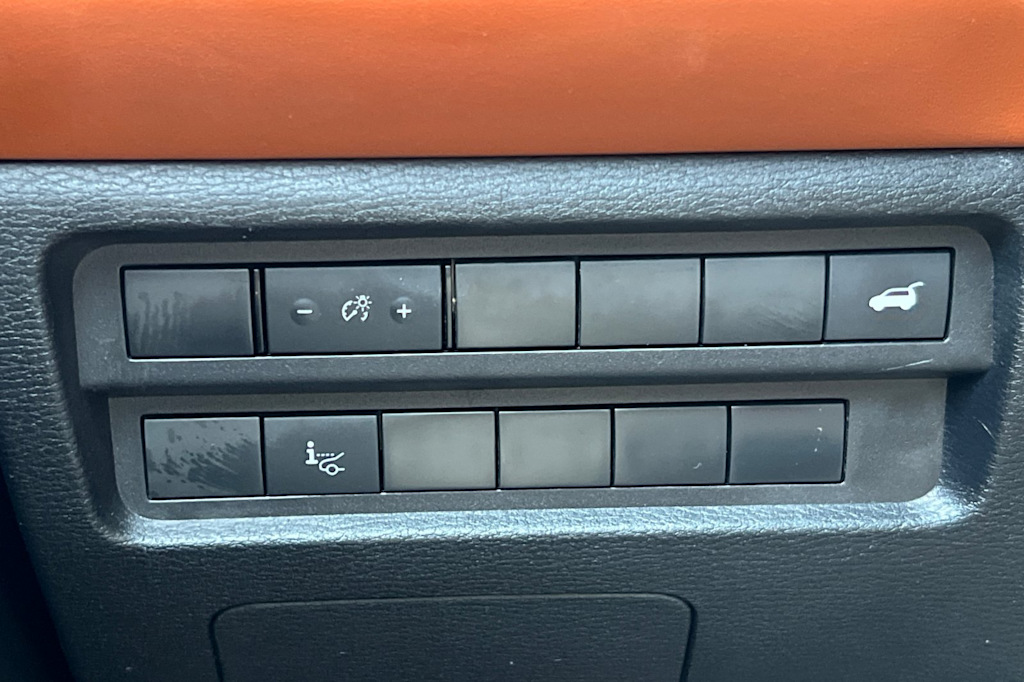 Thumbnail: 2024 Mitsubishi Outlander - 34