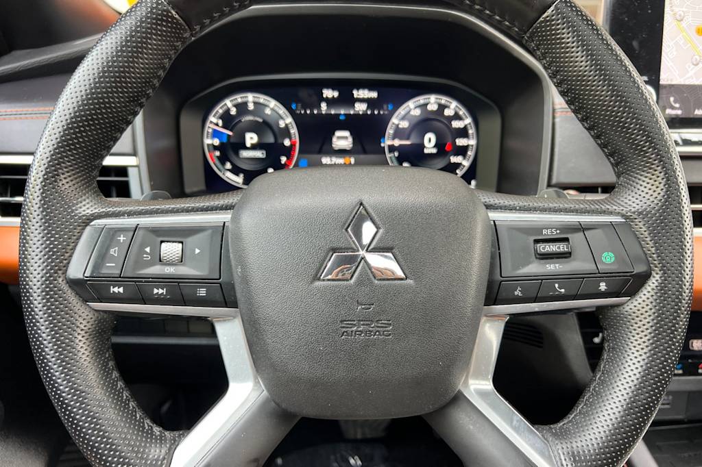 Thumbnail: 2024 Mitsubishi Outlander - 30