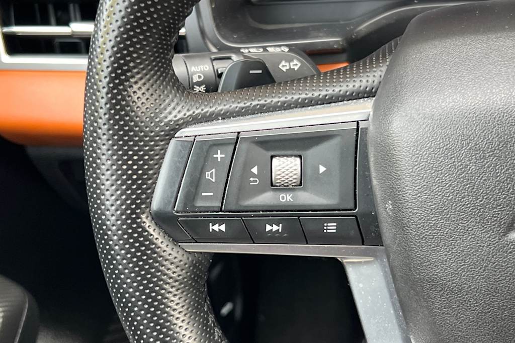 Thumbnail: 2024 Mitsubishi Outlander - 31