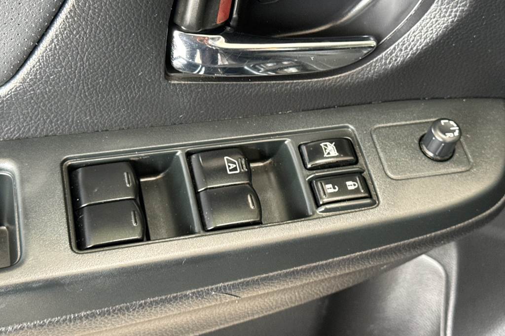 Thumbnail: 2013 Subaru XV Crosstrek - 22