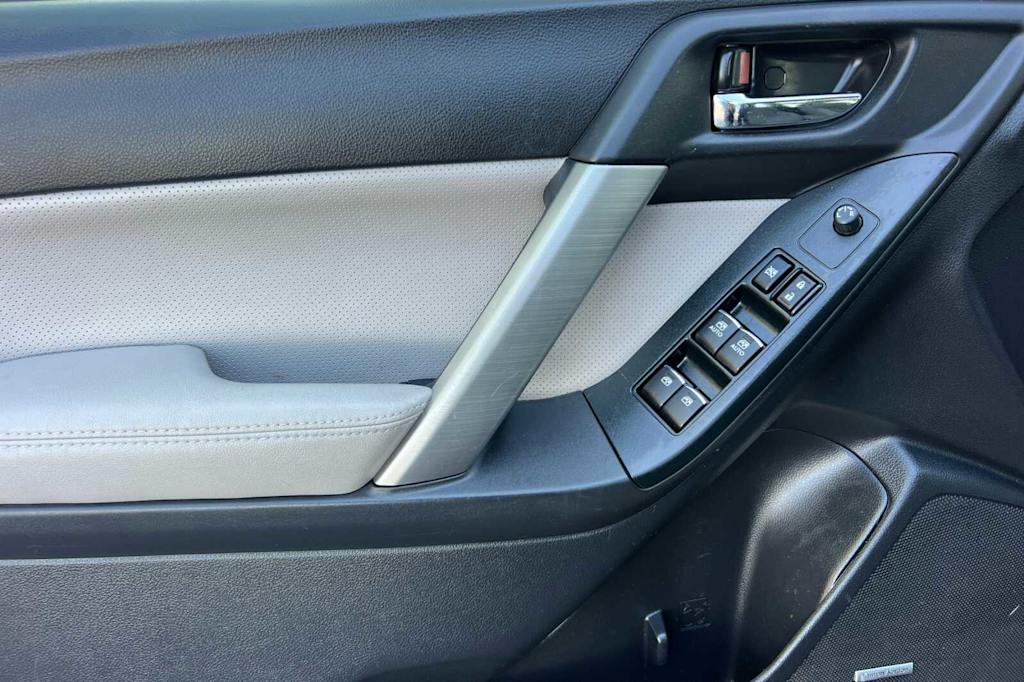 Thumbnail: 2018 Subaru Forester - 21