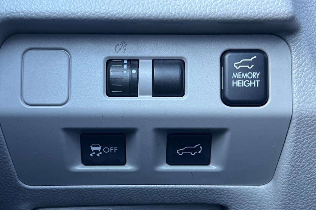 Thumbnail: 2015 Subaru Forester - 33