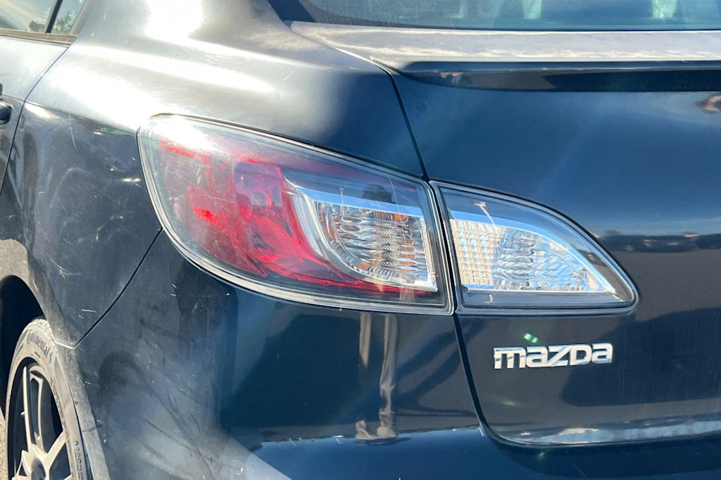 Thumbnail: 2011 Mazda Mazda3 - 20