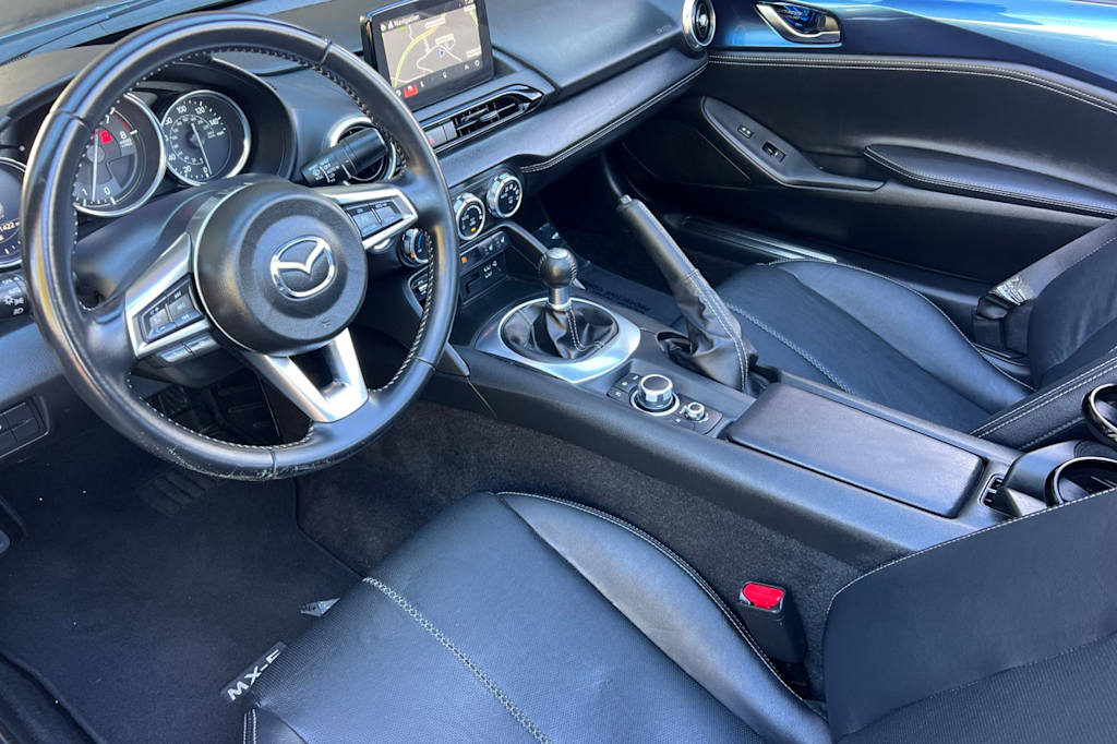 Thumbnail: 2020 Mazda MX-5 Miata - 8