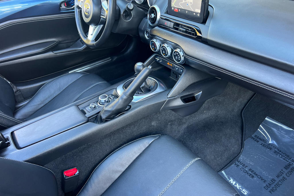 Thumbnail: 2020 Mazda MX-5 Miata - 10