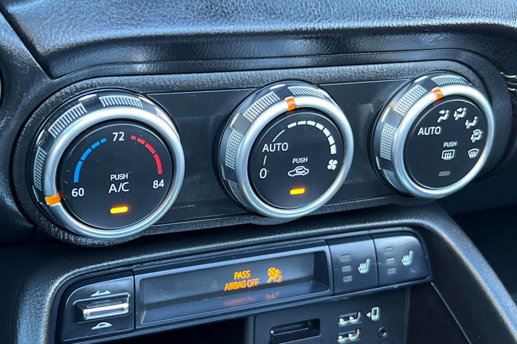 Thumbnail: 2020 Mazda MX-5 Miata - 24