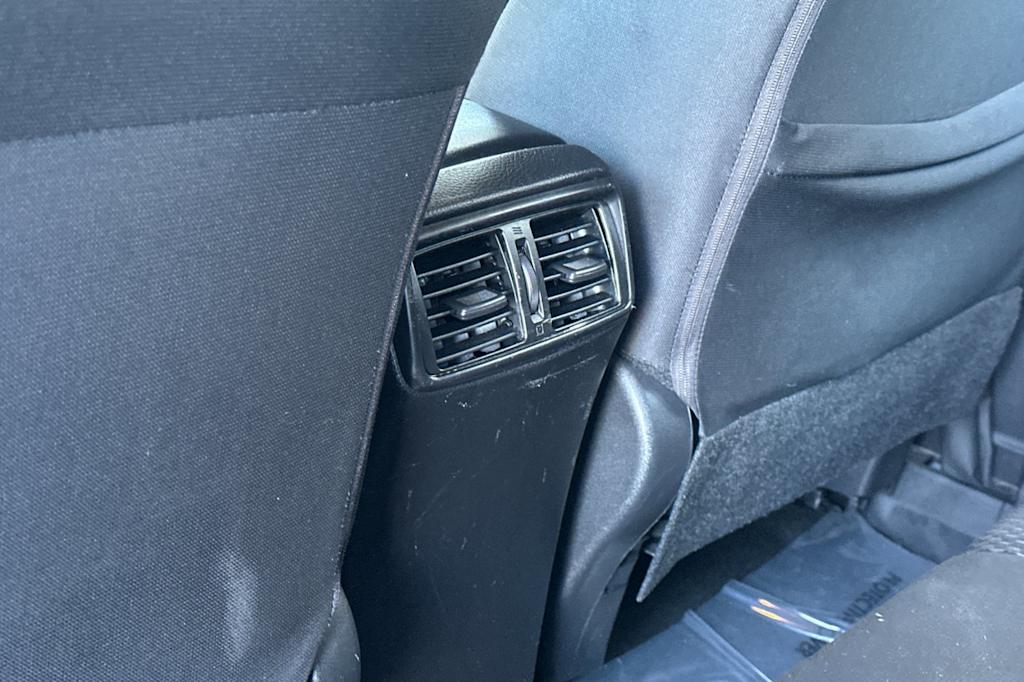 Thumbnail: 2021 Nissan Rogue Sport - 23