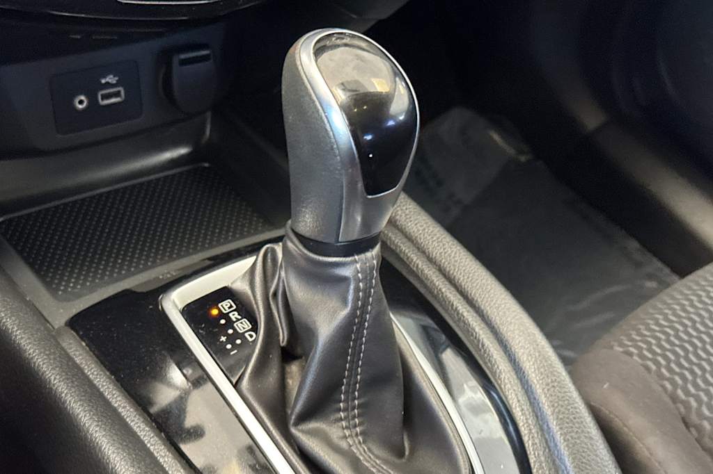 Thumbnail: 2019 Nissan Rogue Sport - 15
