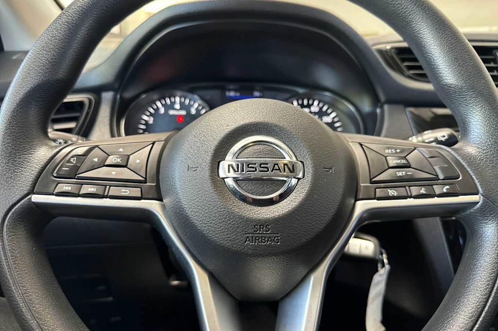 Thumbnail: 2019 Nissan Rogue Sport - 28