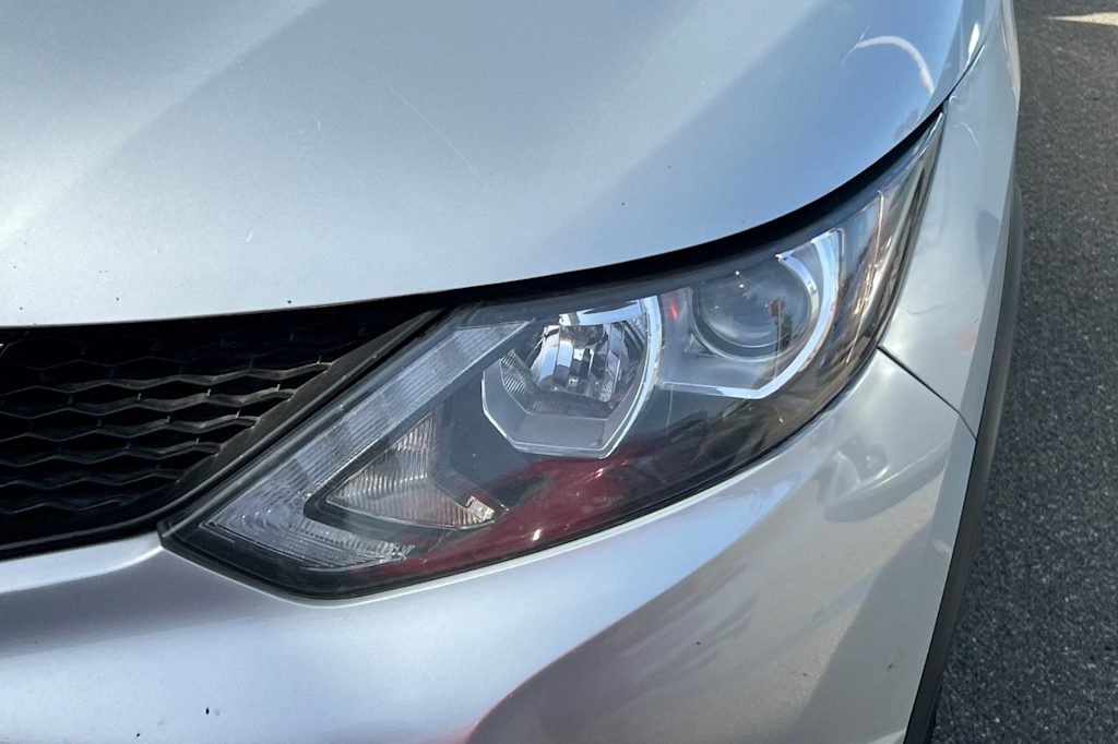 Thumbnail: 2019 Nissan Rogue Sport - 13