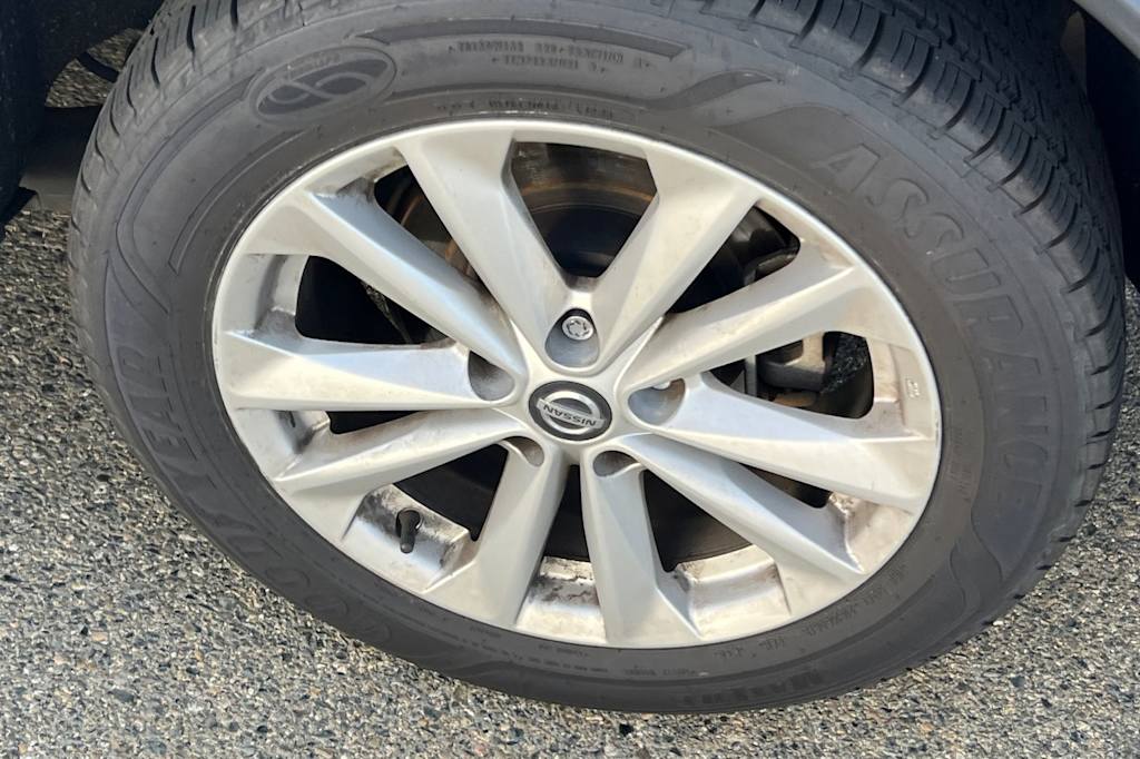 Thumbnail: 2019 Nissan Rogue Sport - 18