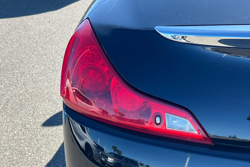 Thumbnail: 2012 INFINITI G37 - 21