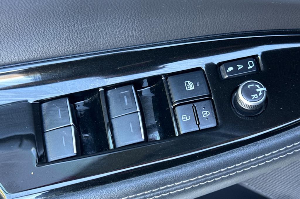 Thumbnail: 2021 Toyota Mirai - 21