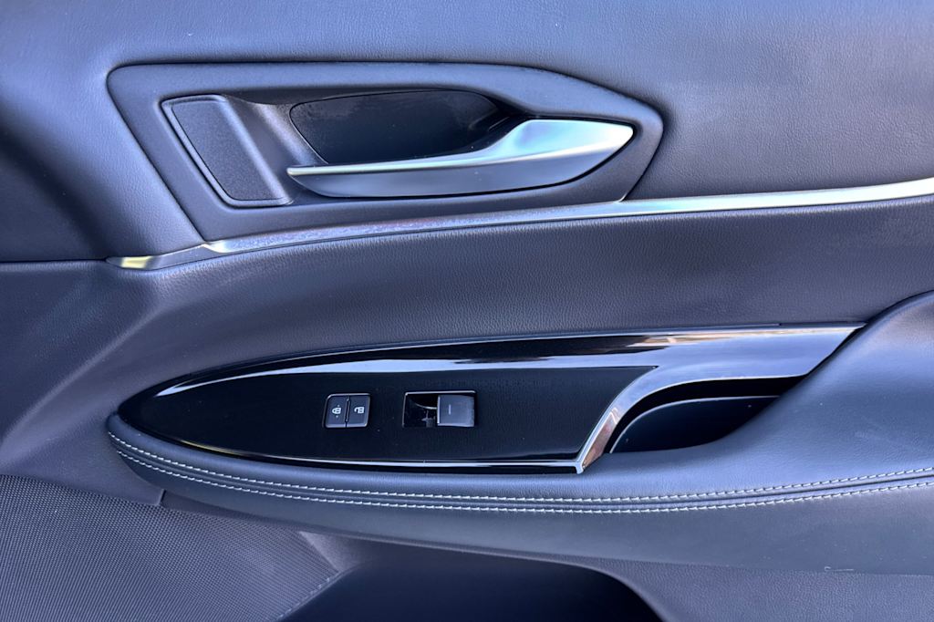 Thumbnail: 2021 Toyota Mirai - 24