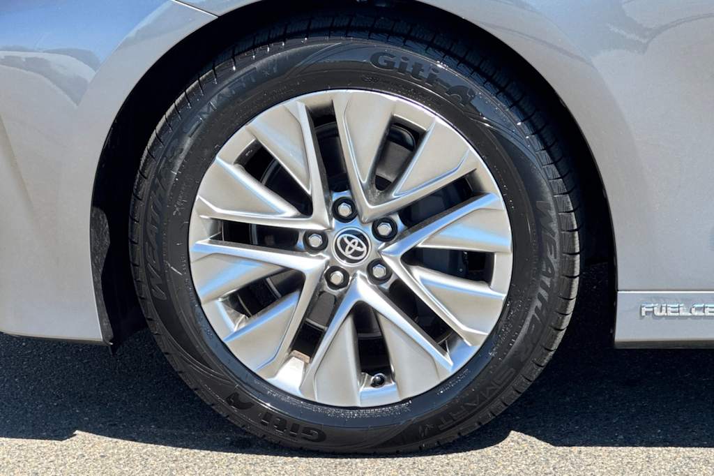 Thumbnail: 2021 Toyota Mirai - 8
