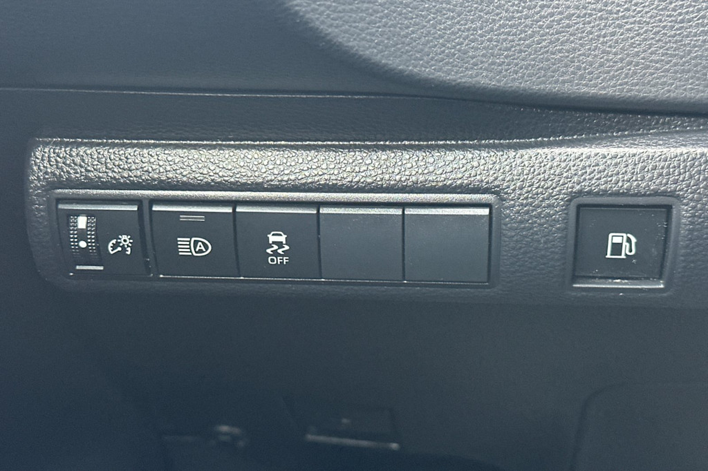 Thumbnail: 2023 Toyota Corolla - 31