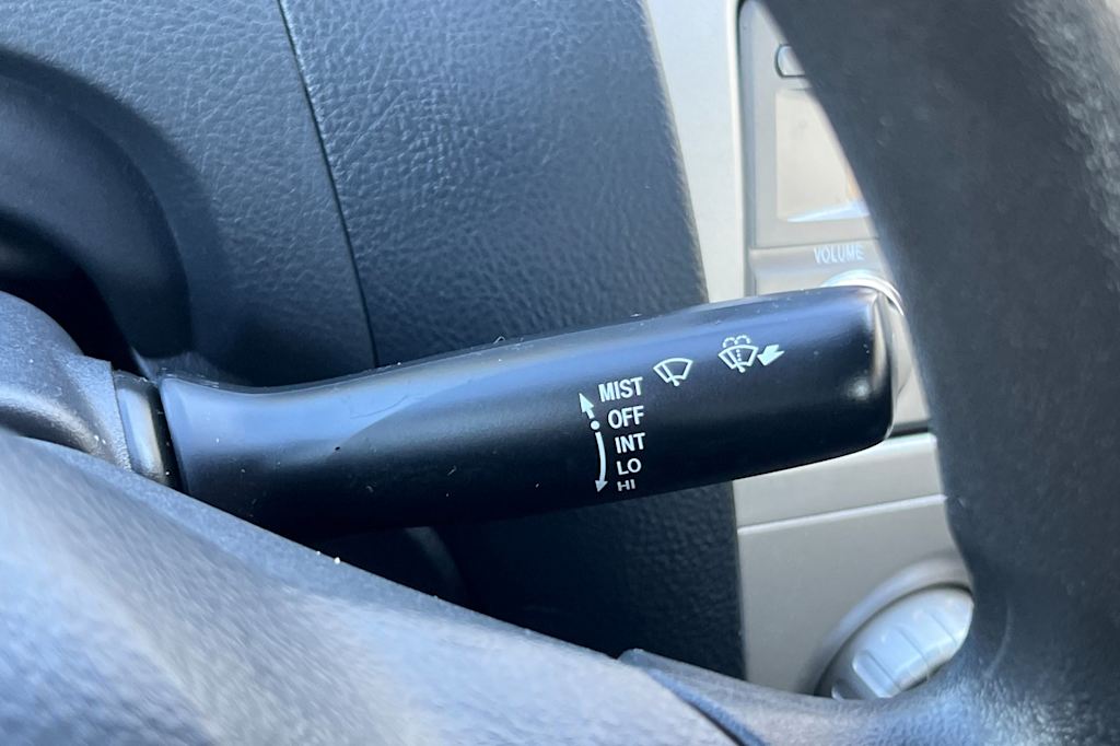 Thumbnail: 2012 Toyota Yaris - 27