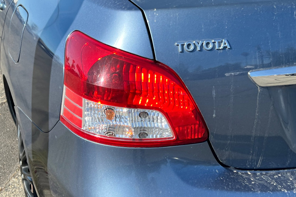 Thumbnail: 2009 Toyota Yaris - 15